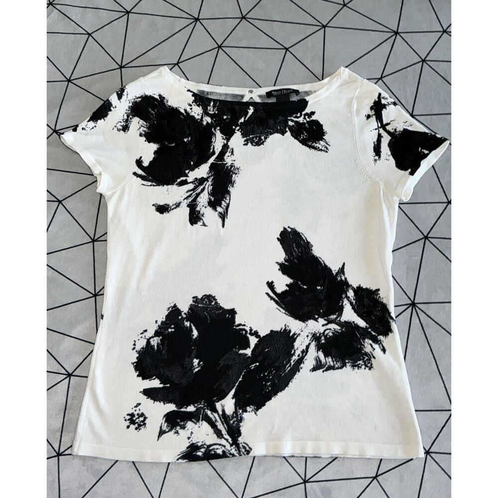 White House Black Market Top Size M Black Cream Rose Print Knit Cap Sleeve  Desc